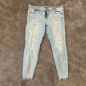 22 L American Eagle Next Level Jeans